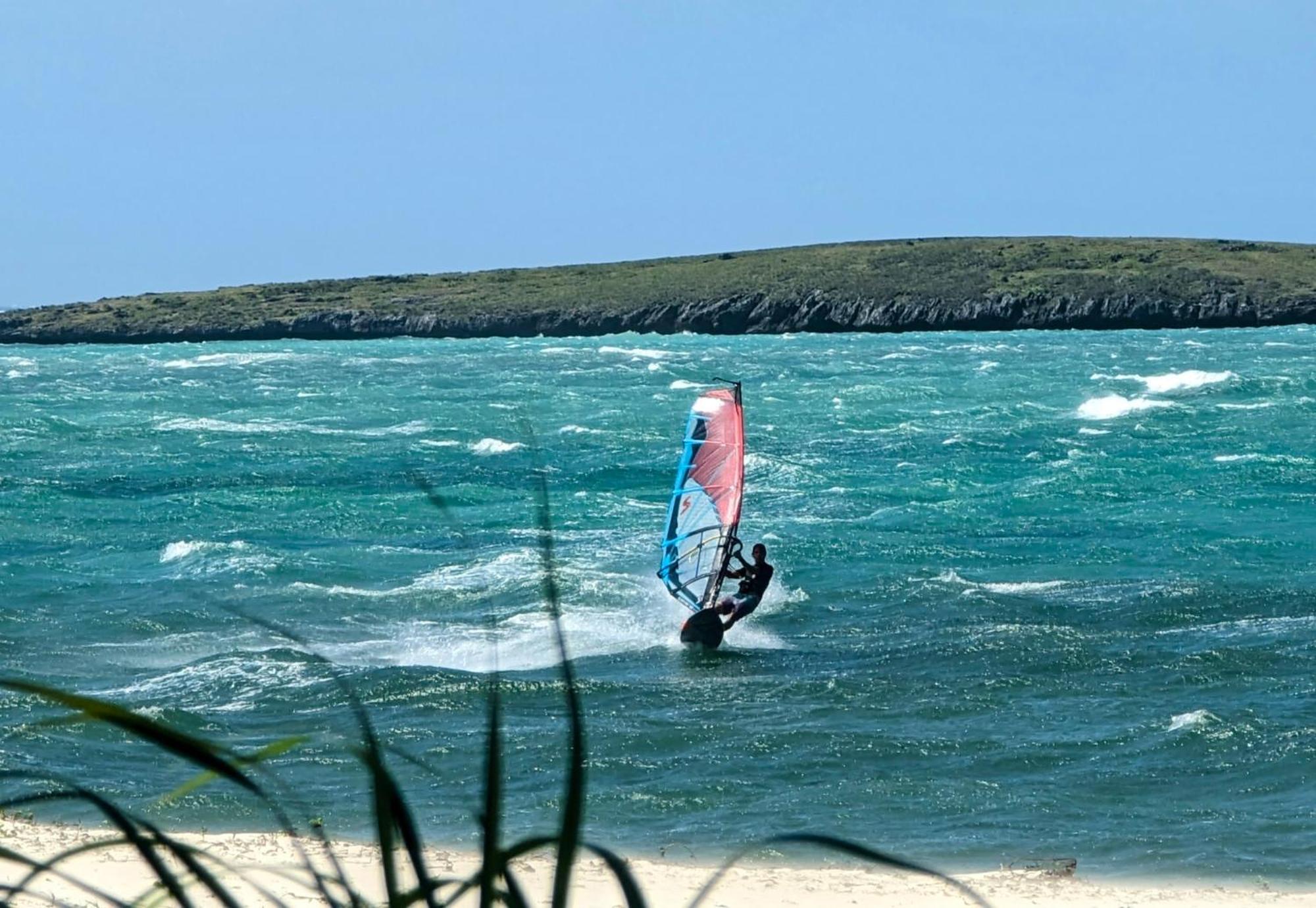 Ocean Lodge Kite & Windsurf Antsiranana Extérieur photo