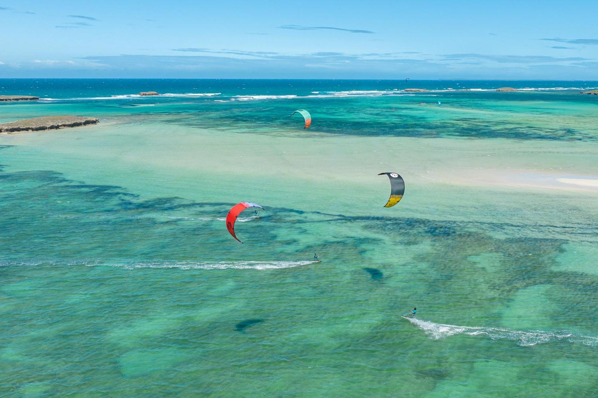 Ocean Lodge Kite & Windsurf Antsiranana Extérieur photo