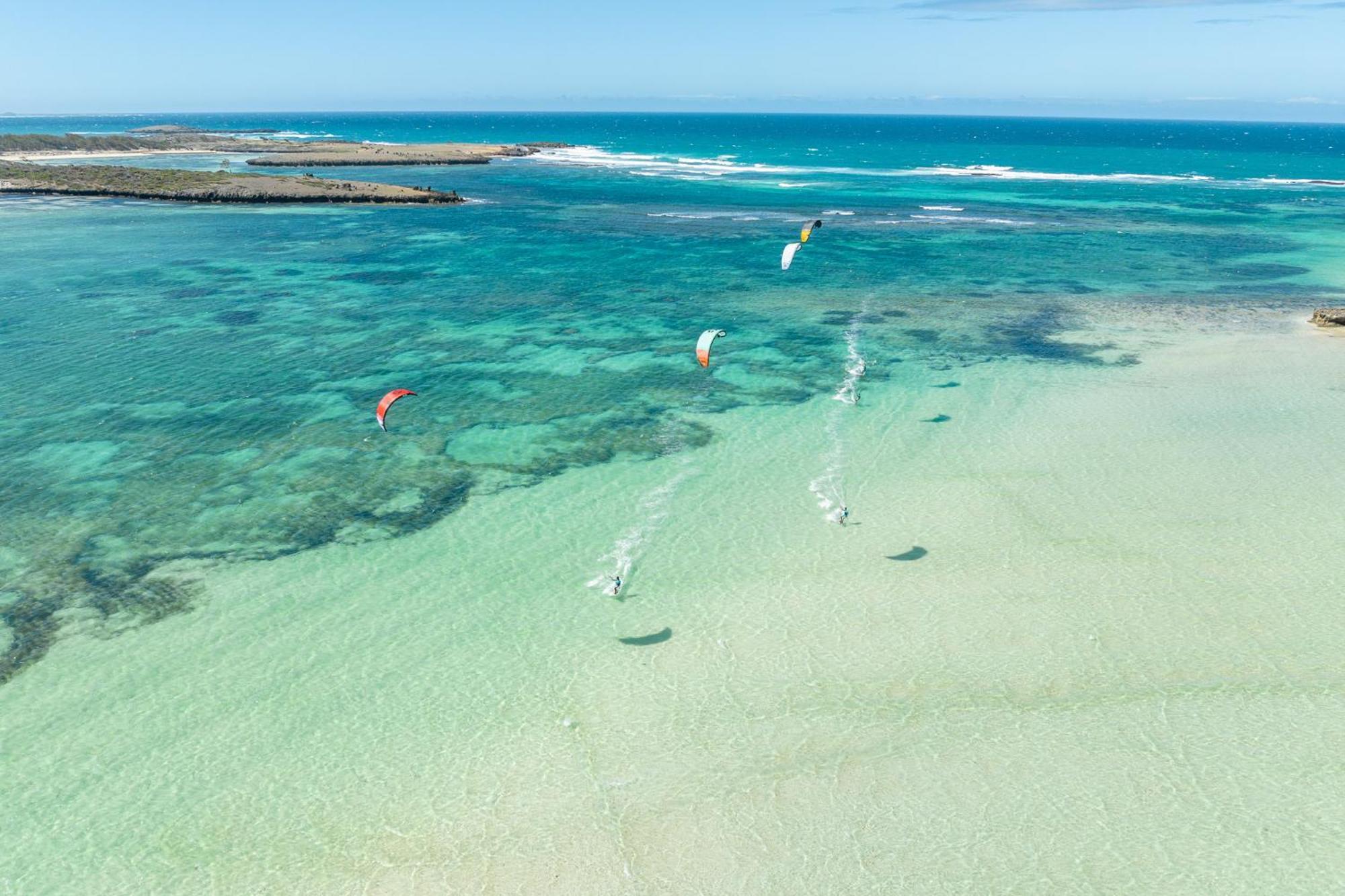 Ocean Lodge Kite & Windsurf Antsiranana Extérieur photo